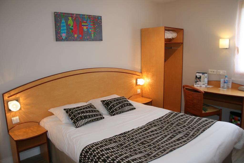 Brit Hotel Quimper Nord Ergue-Gaberic Ruang foto
