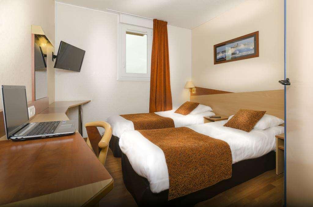 Brit Hotel Quimper Nord Ergue-Gaberic Ruang foto