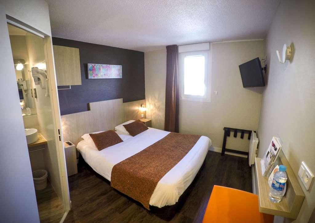 Brit Hotel Quimper Nord Ergue-Gaberic Ruang foto