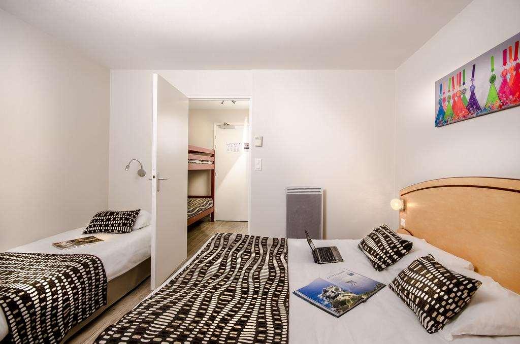 Brit Hotel Quimper Nord Ergue-Gaberic Ruang foto