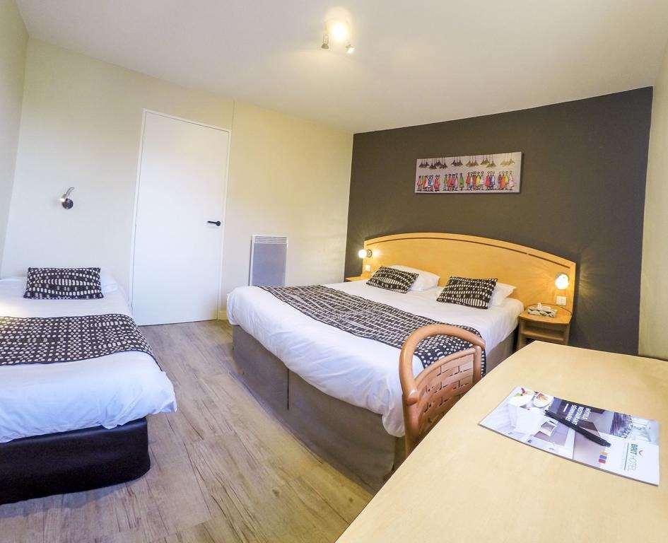 Brit Hotel Quimper Nord Ergue-Gaberic Ruang foto