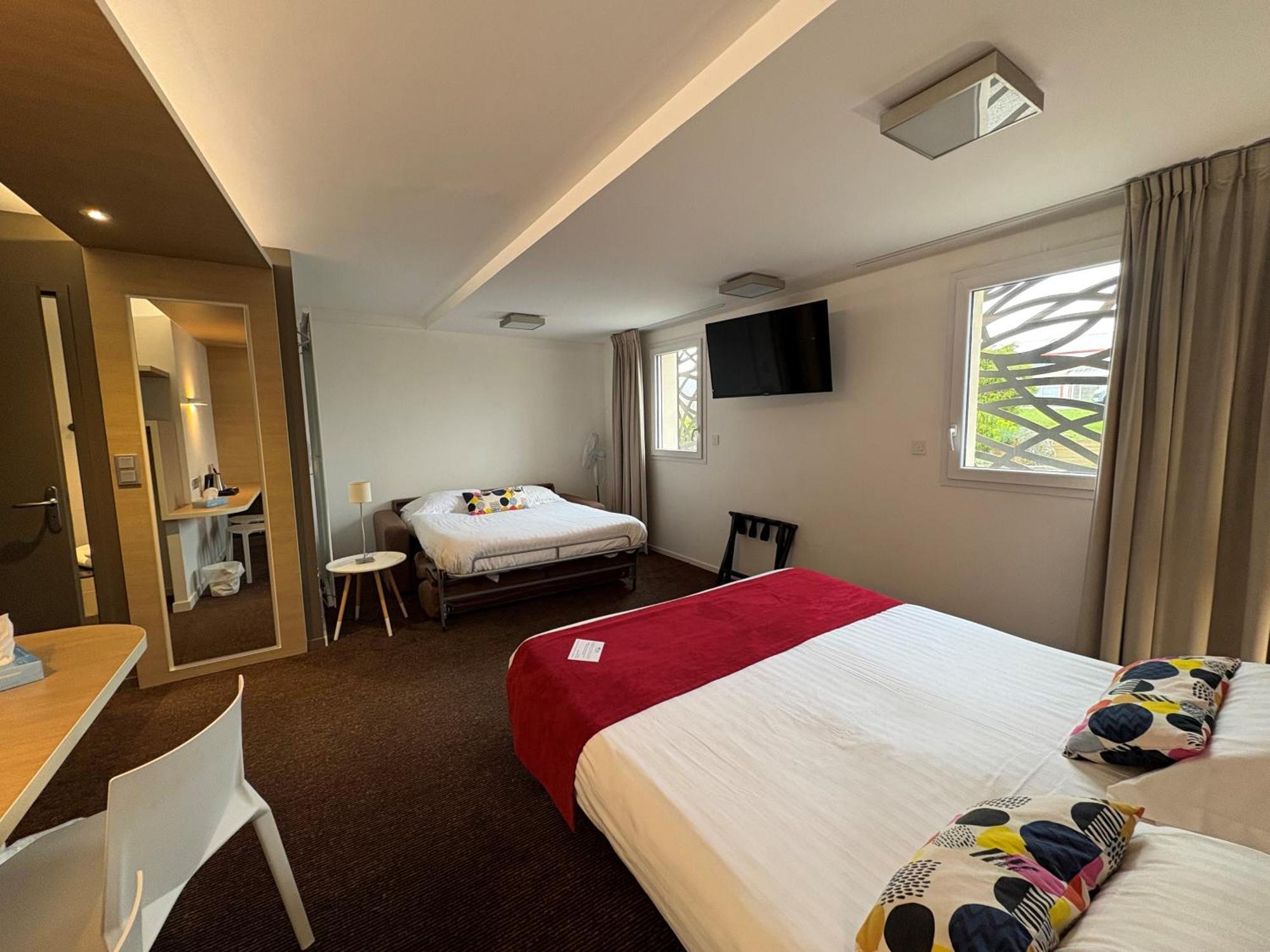 Brit Hotel Quimper Nord Ergue-Gaberic Bagian luar foto